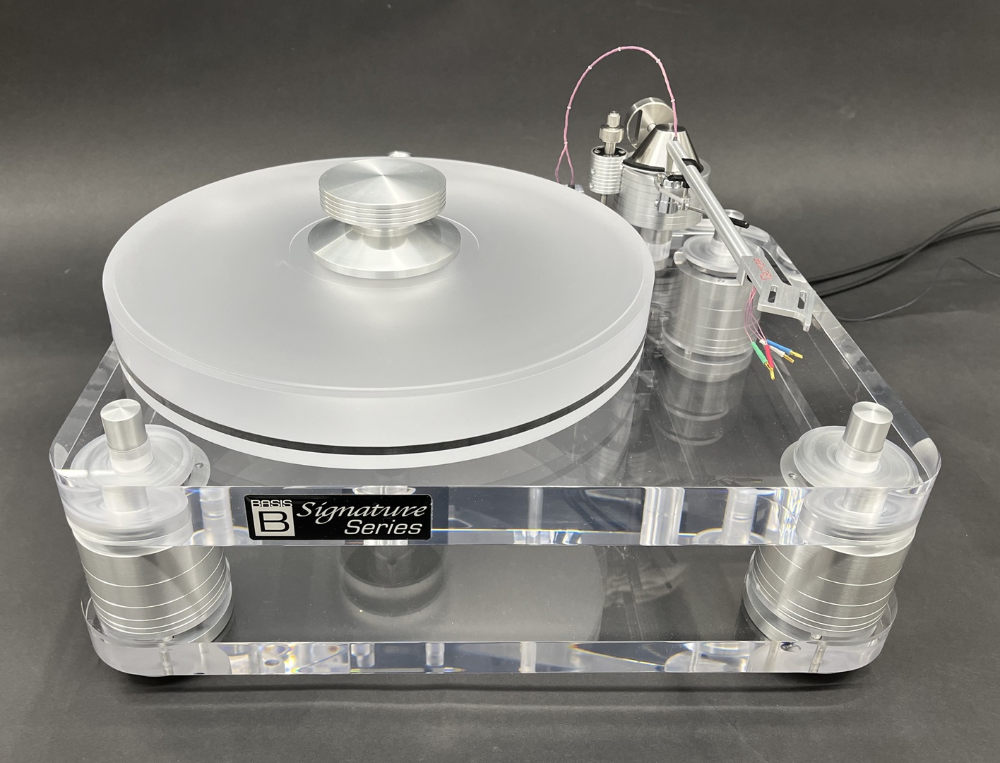 basis-2200-turntable-vector-3-tonearm.jpg
